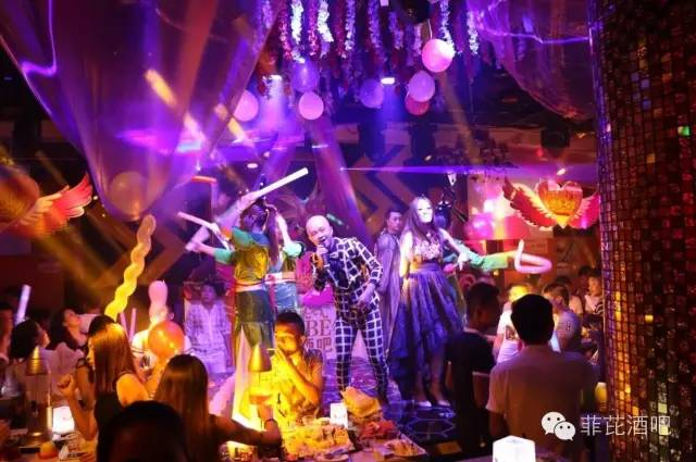 菲芘酒吧五周年店庆预告20200703重金特邀华语乐坛创作小天后李思亲临